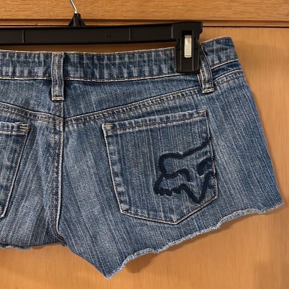 Fox Racing Denim Brittany Jean Shorts Short Shorts Size 1-2 - Picture 2 of 6